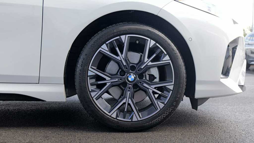 BMW 2 Series 220 M Sport Step 2025 YY75XBH White #4