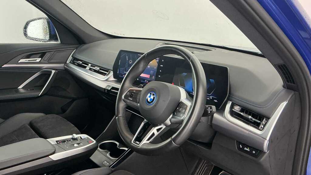 BMW iX1 150Kw Edrive20 M Sport 65Kwh 2023 Blue #6
