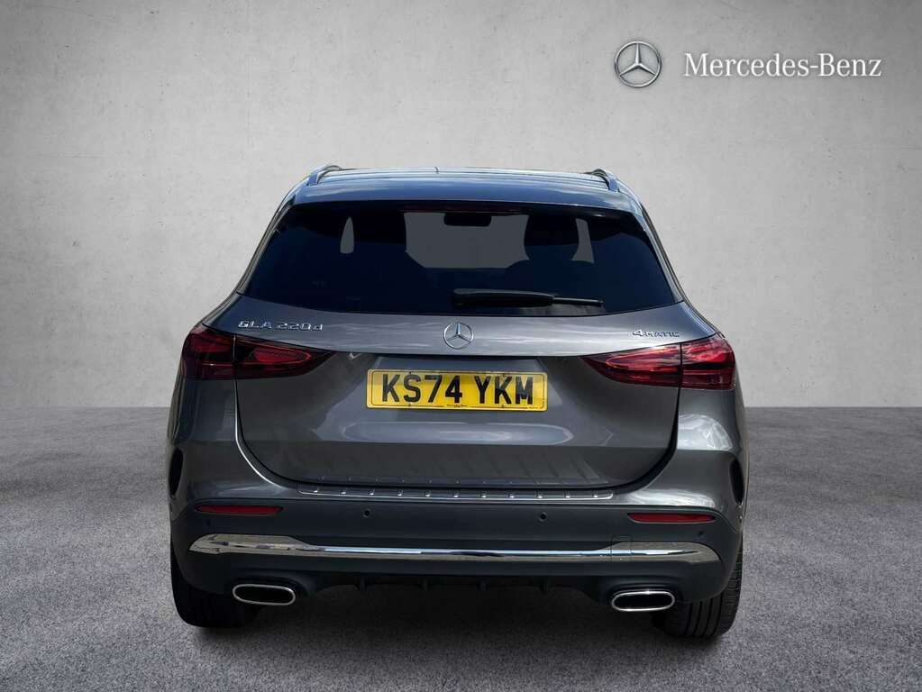 Mercedes-Benz GLA Class 220D 4Matic Amg Line Premium Plus 2024 KS74YKM Grey #4