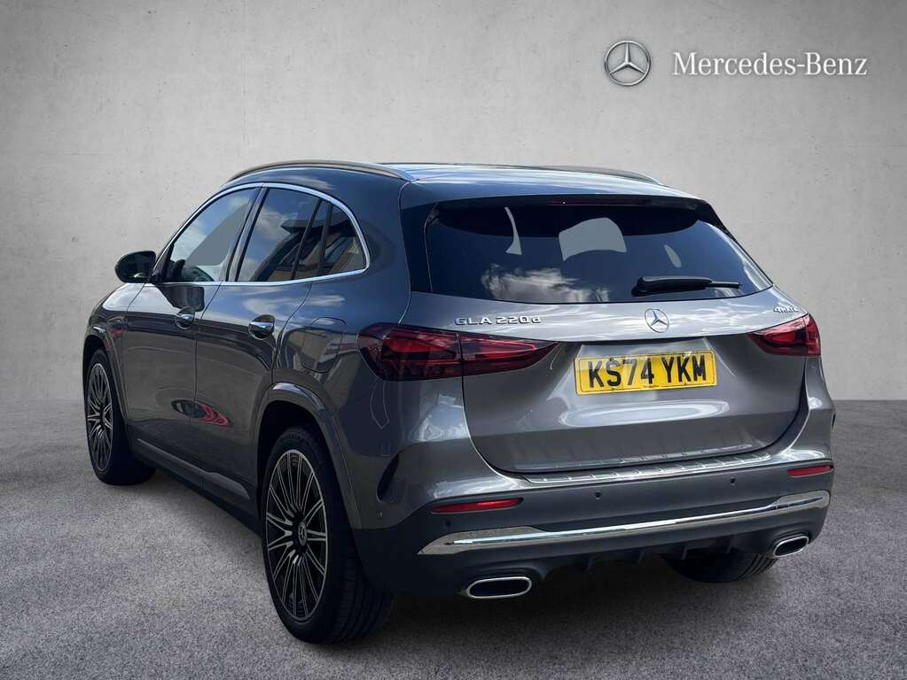 Mercedes-Benz GLA Class 220D 4Matic Amg Line Premium Plus 2024 KS74YKM Grey #2