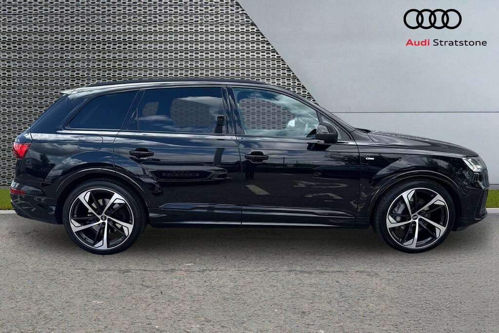 Audi Q7 55 Tfsi Quattro Black Edition Tiptronic 2022 VA71FSF Black #4