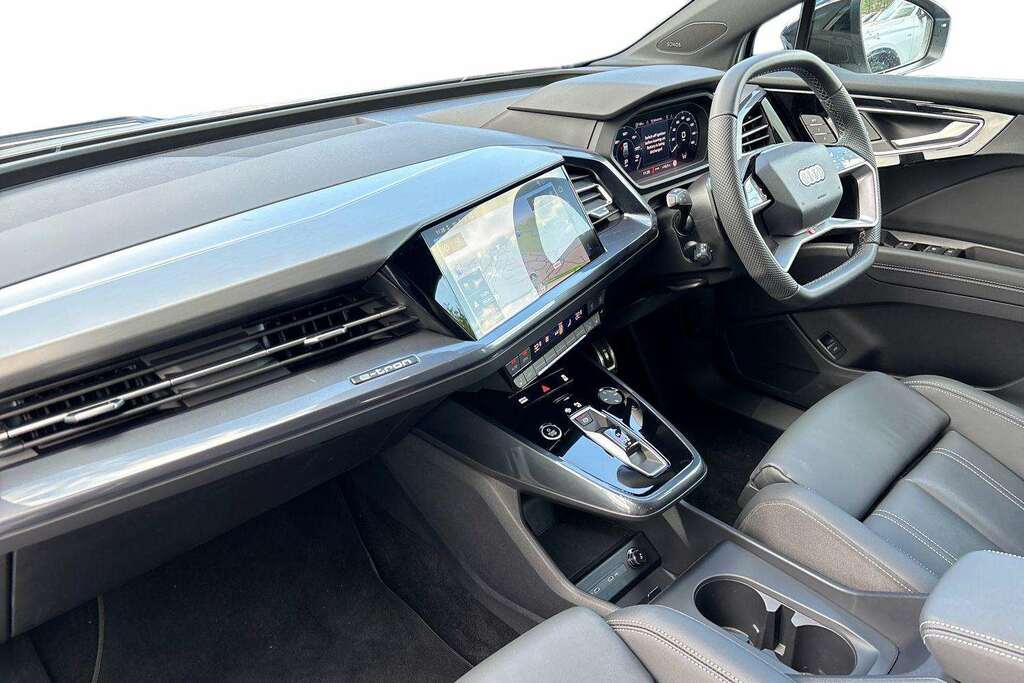 Audi Q4 E Tron 210Kw 45 82Kwh Black Edition 2026 VX26WLO White #2
