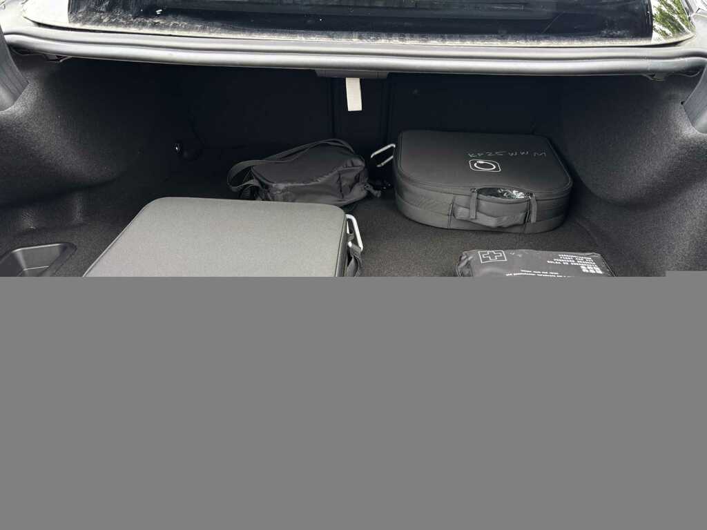 Mercedes-Benz CLE Class 300E Amg Line Premium 9G-tronic 2025 Black