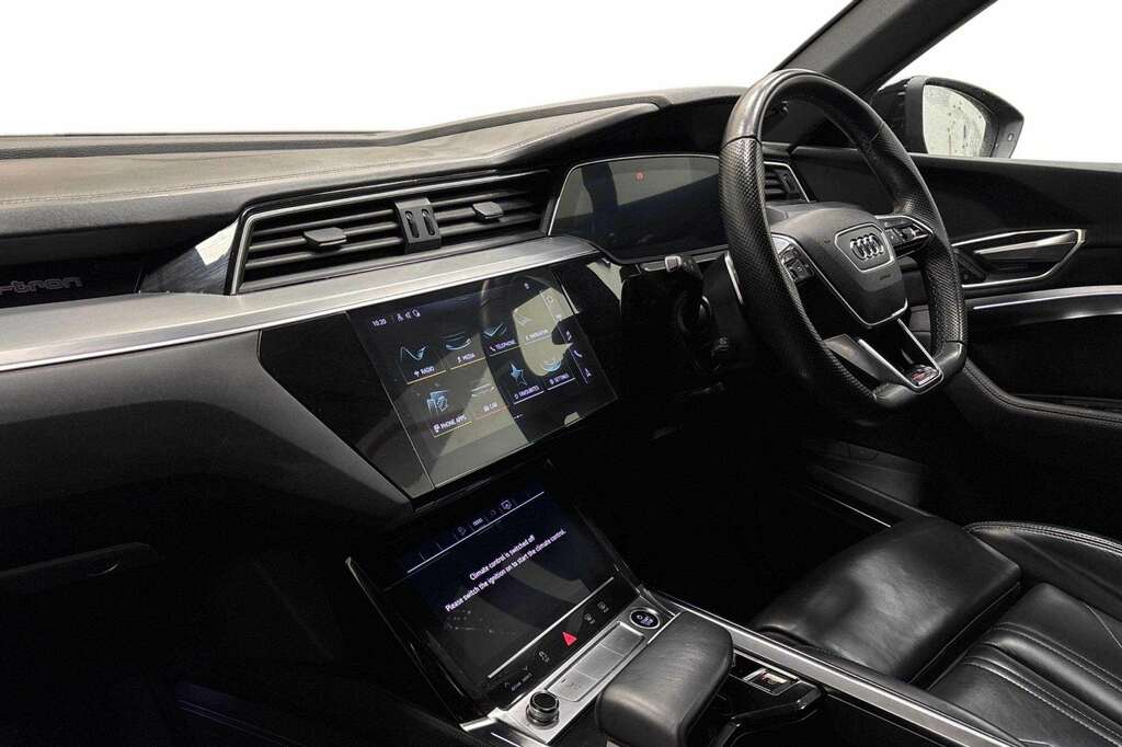 Audi E-tron 300Kw 55 Quattro 95Kwh Black Edition 2022 RJ71SFY Grey #2