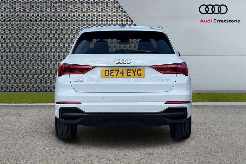 Audi Q3 35 Tfsi S Line S Tronic Leather 2024 DE74EYG White #5