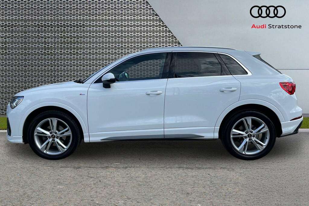 Audi Q3 35 Tfsi S Line S Tronic Leather 2024 DE74EYG White #6