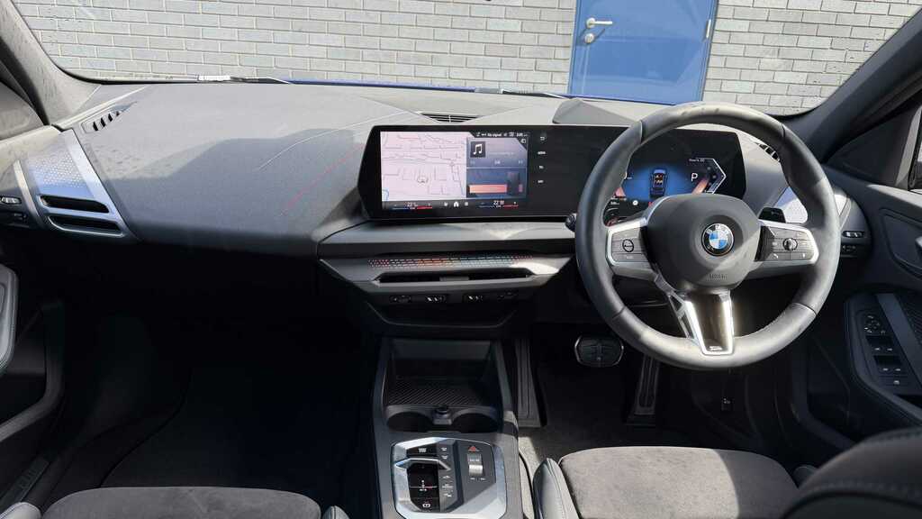 BMW 1 Series 123 Xdrive M Sport Step 2025 FP25RXA Blue #4