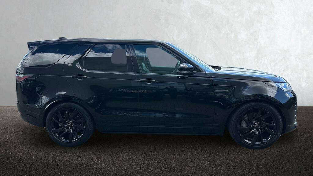 Land Rover Discovery 3.0 D300 R-dynamic Se 2023 WJ23FVB Black #4