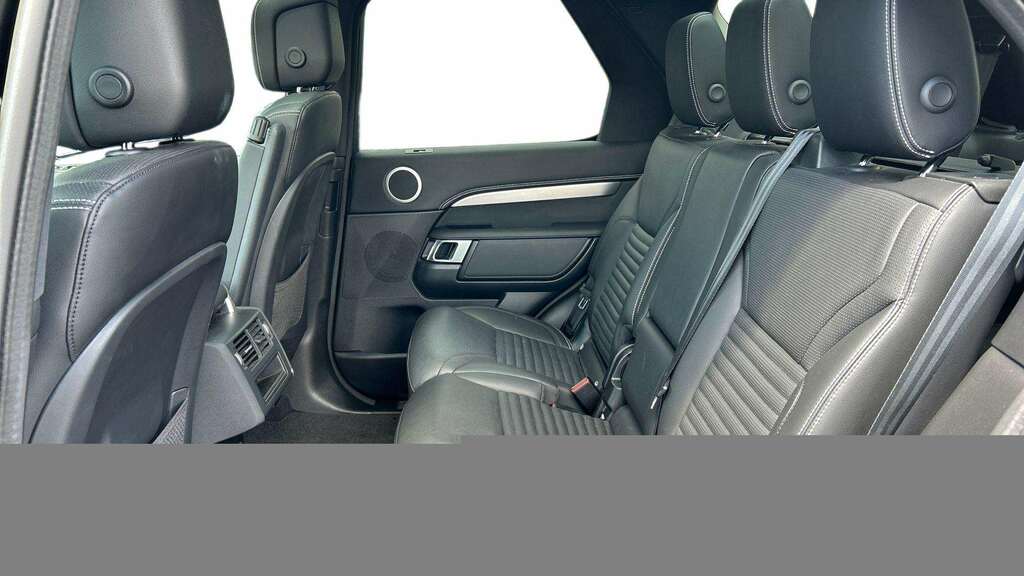 Land Rover Discovery 3.0 D300 R-dynamic Se 2023 WJ23FVB Black #3