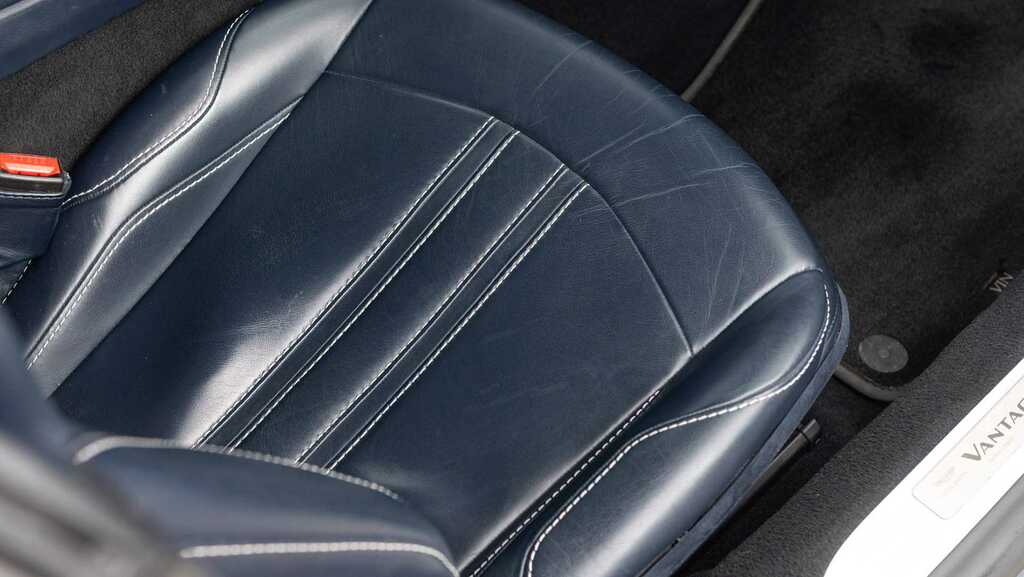 Aston Martin Vantage V8 Roadster Euro 6 Grey #26