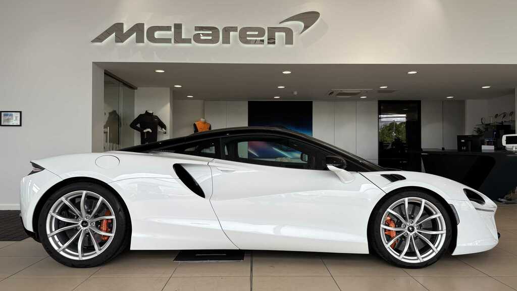 McLaren Artura V6 Phev Dct 2023 White #3