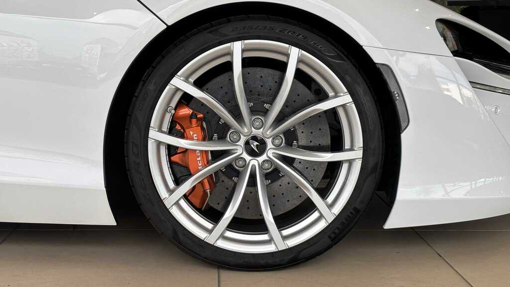 McLaren Artura V6 Phev Dct 2023 White #5