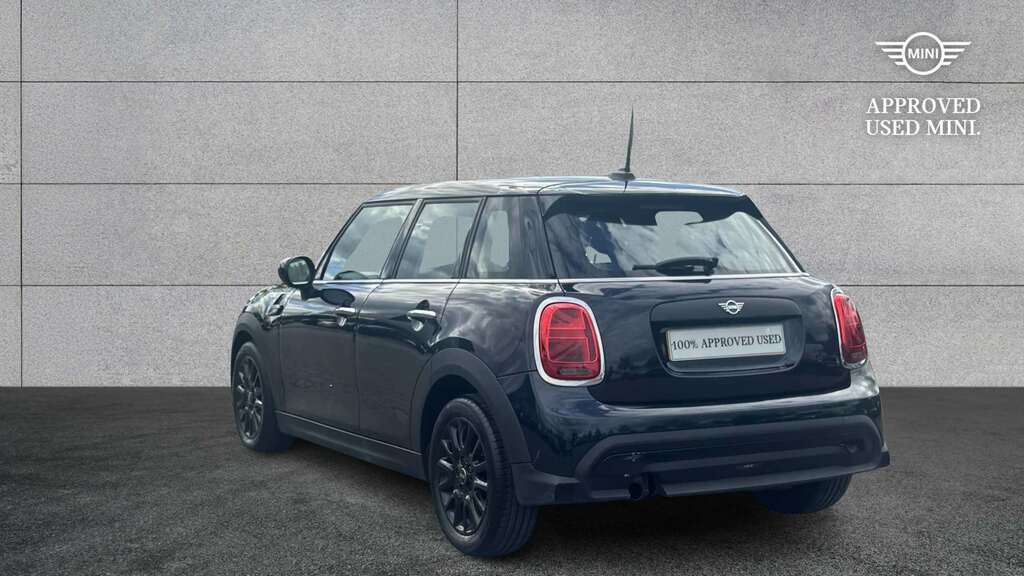 Mini Hatch 1.5 One Classic 2022 YE22UBM Black #2