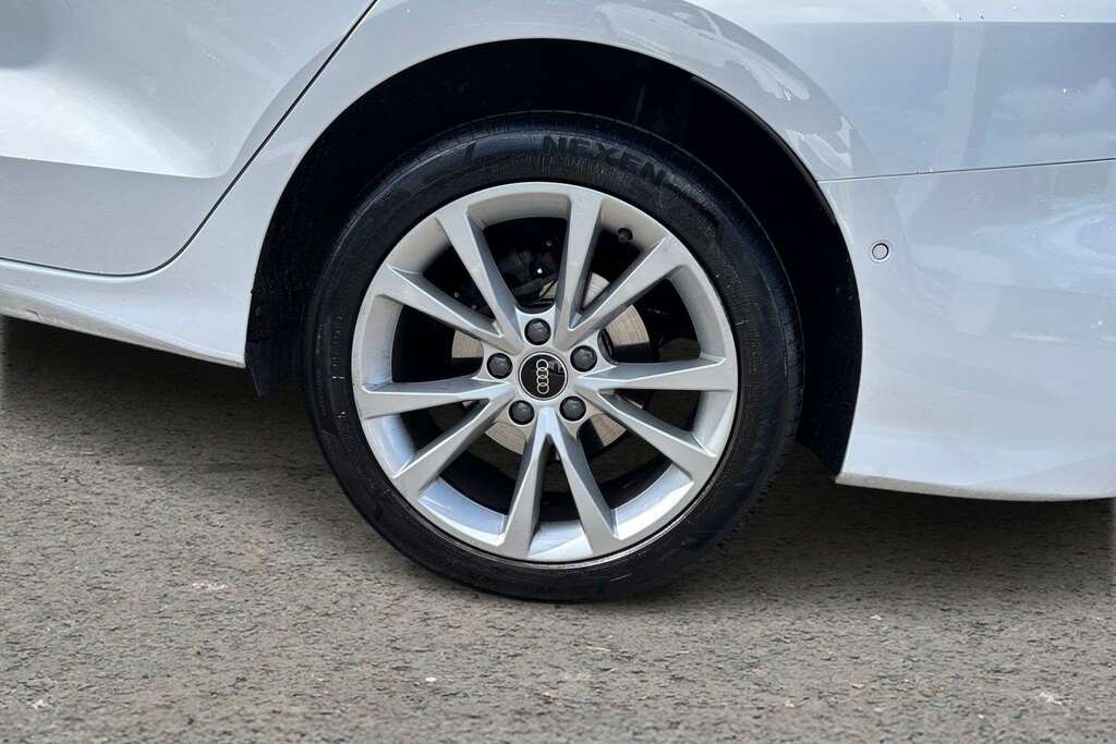 Audi A3 30 Tfsi Sport 2024 MJ74GWK White #5