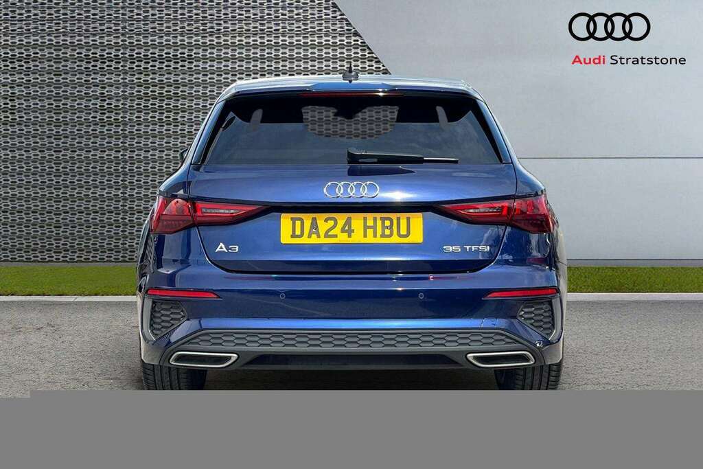 Audi A3 35 Tfsi S Line 2024 DA24HBU Blue #5
