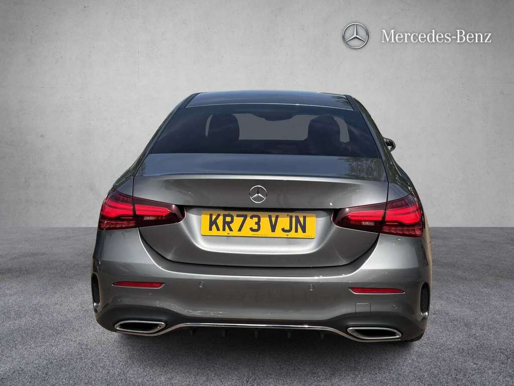 Mercedes-Benz A Class A200 Amg Line Premium Plus 2023 KR73VJN Grey #4