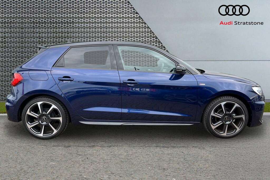 Audi A1 25 Tfsi Black Edition 2026 DK26UYG Blue #4