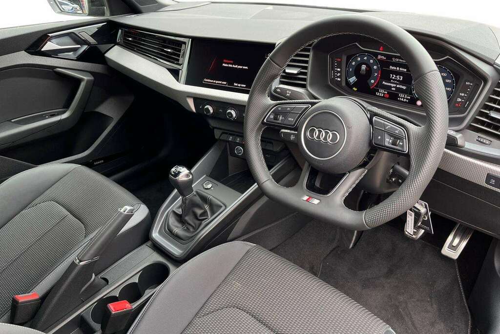 Audi A1 25 Tfsi Black Edition 2026 DK26UYG Blue #6