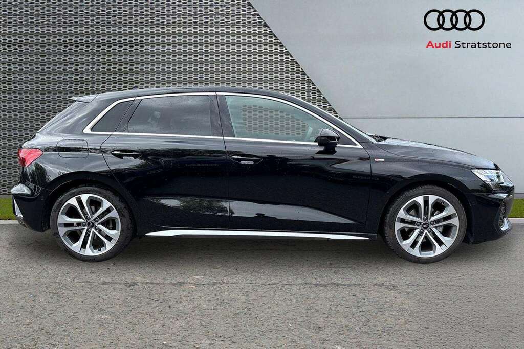 Audi A3 1.5 Tfsi 150 S Line S Tronic 2025 VK75KAU Black #4