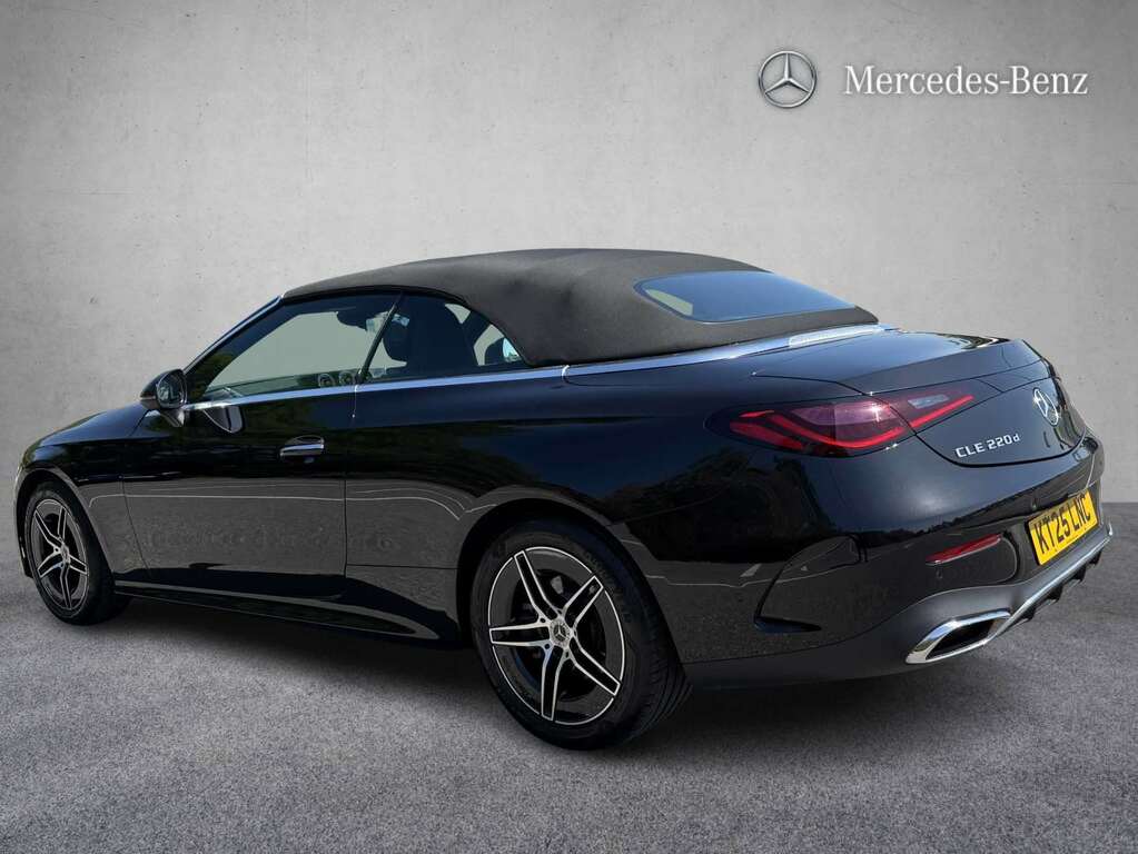 Mercedes-Benz CLE Class 220D Amg Line 9G-tronic 2025 Black #2