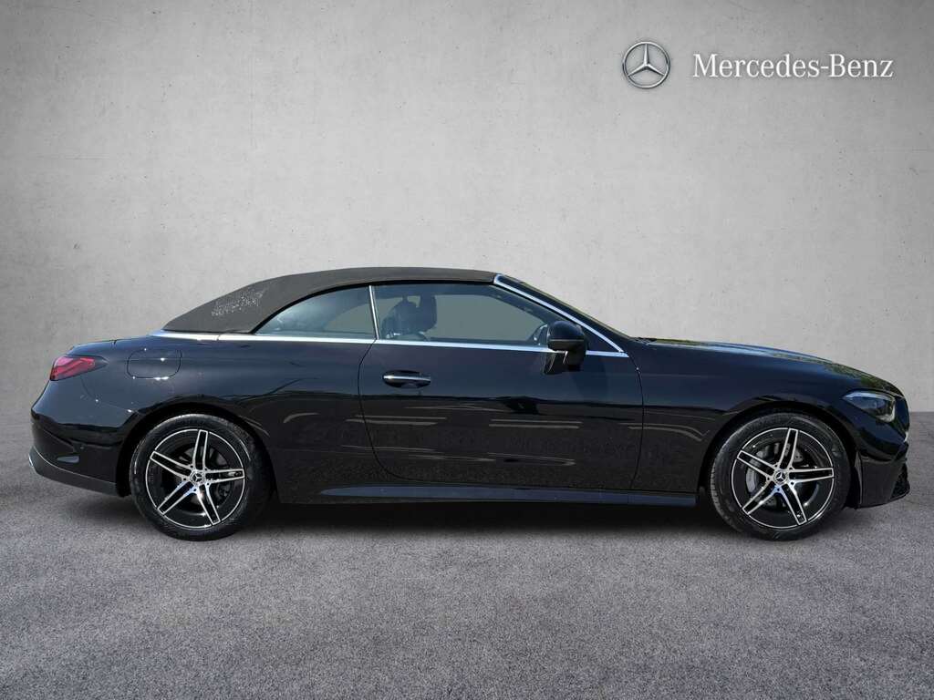 Mercedes-Benz CLE Class 220D Amg Line 9G-tronic 2025 Black #4
