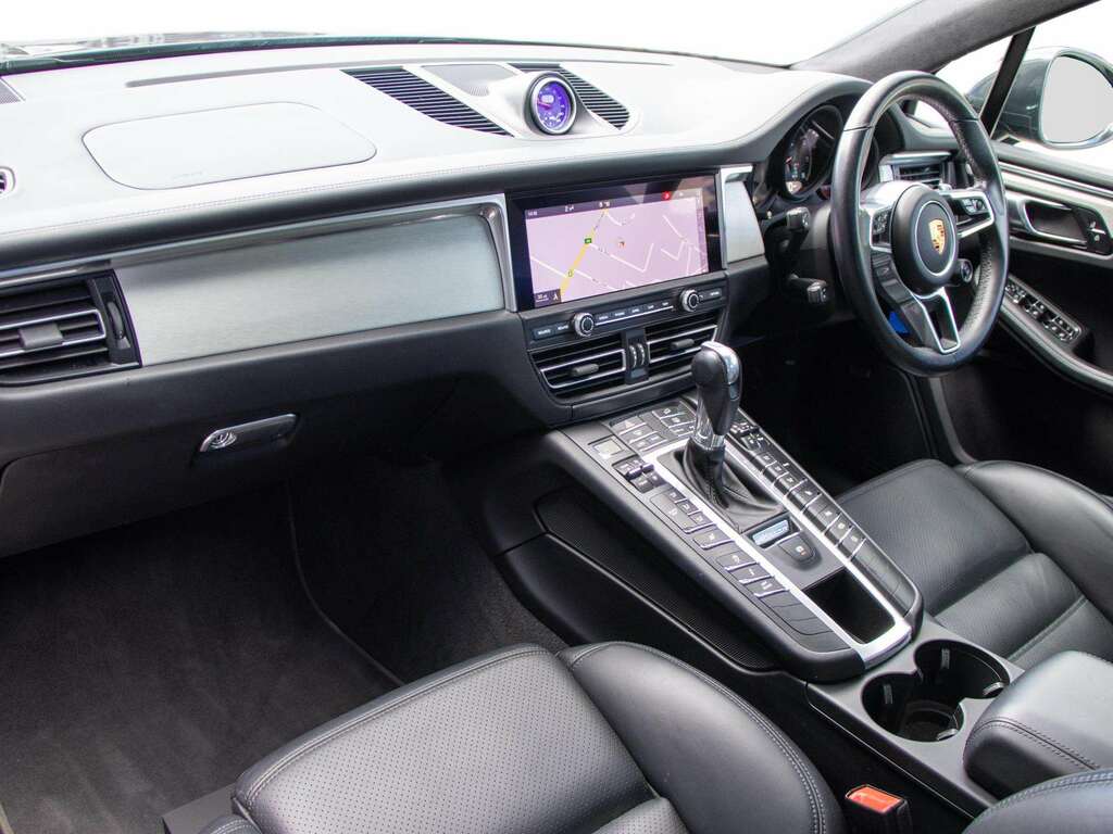 Porsche Macan Turbo S-a 2019 Grey #2
