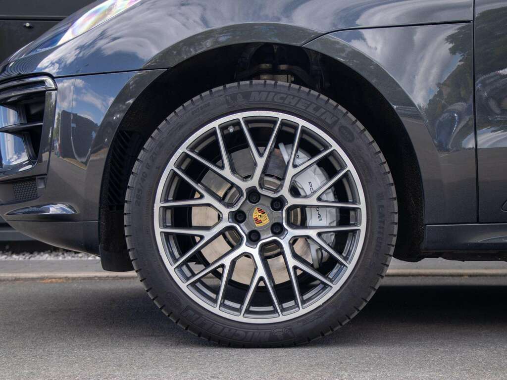 Porsche Macan Turbo S-a 2019 Grey #3