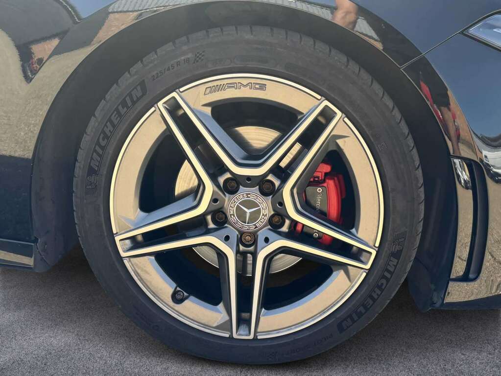 Mercedes-Benz A Class A200d Amg Line Premium Plus 2019 DK69UJX Black #5