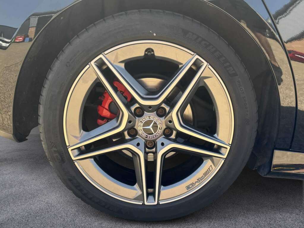 Mercedes-Benz A Class A200d Amg Line Premium Plus 2019 DK69UJX Black #6