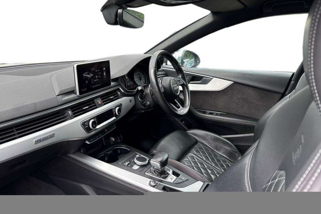 Audi A5 S5 Quattro Tiptronic 2017 DN17DWF White #2