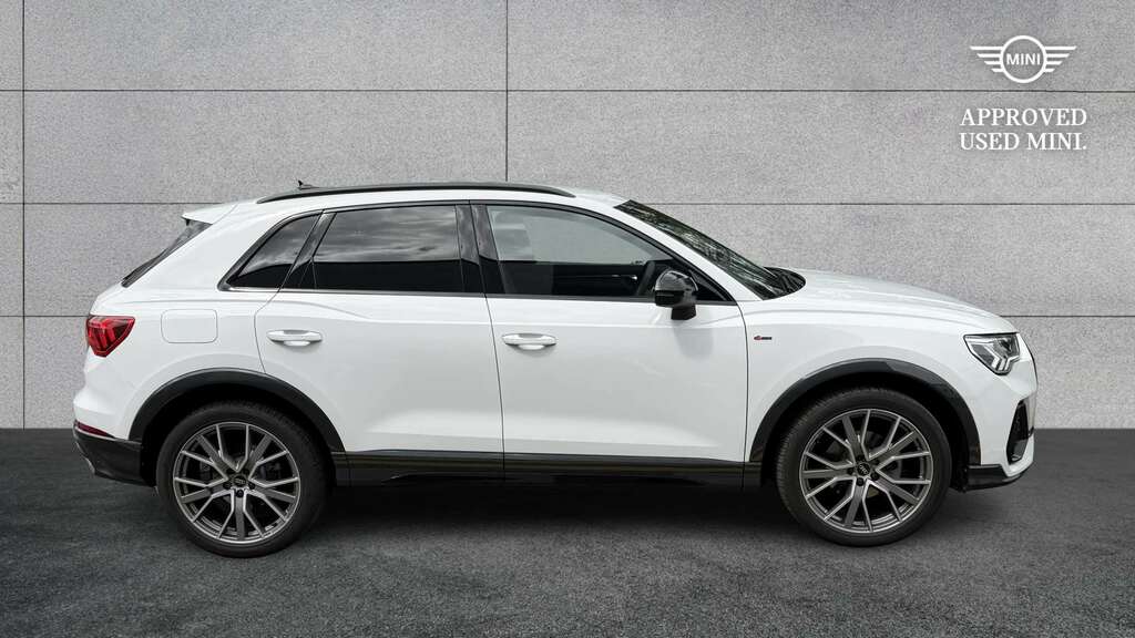 Audi Q3 35 Tfsi Black Edition S Tronic 20 Alloy 202 White