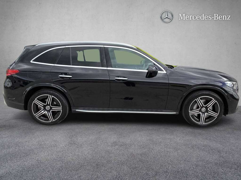 Mercedes-Benz GLC Class 300 4Matic Amg Line Premium 9G-tronic 2023 Black