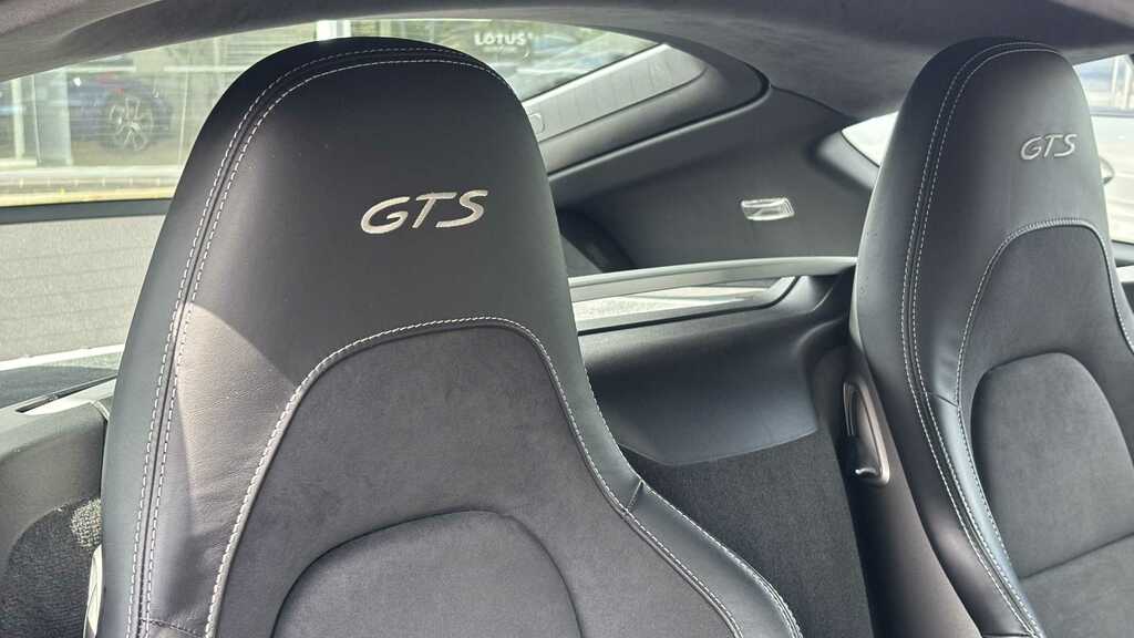 Porsche Cayman 2.0 Pdk Red #31