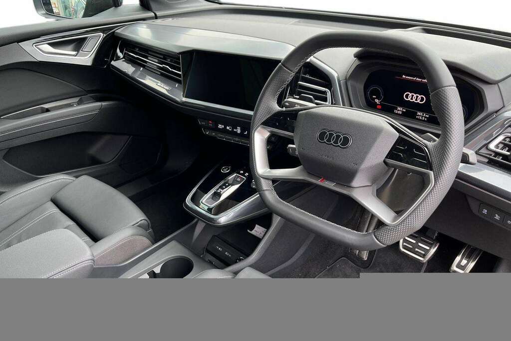 Audi Q4 E Tron 210Kw 45 Quattro 82Kwh Black Edition 2026 DA26XYB Blue #4