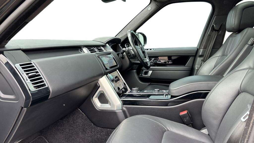 Land Rover Range Rover 2.0 P400e Westminster Black 2021 Black #3