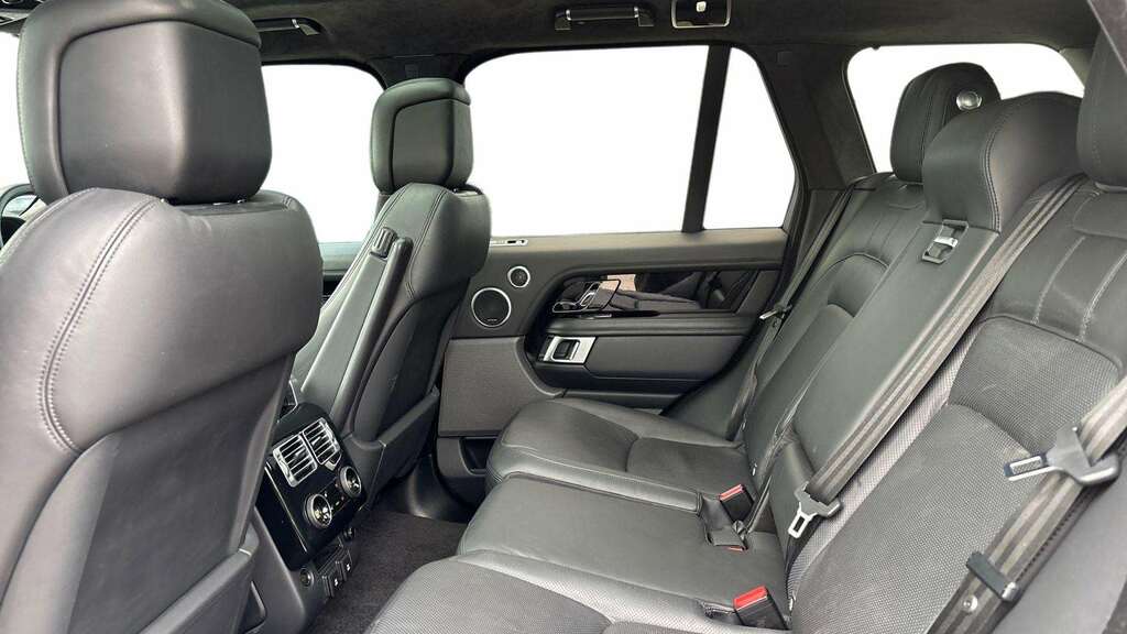 Land Rover Range Rover 2.0 P400e Westminster Black 2021 Black #4