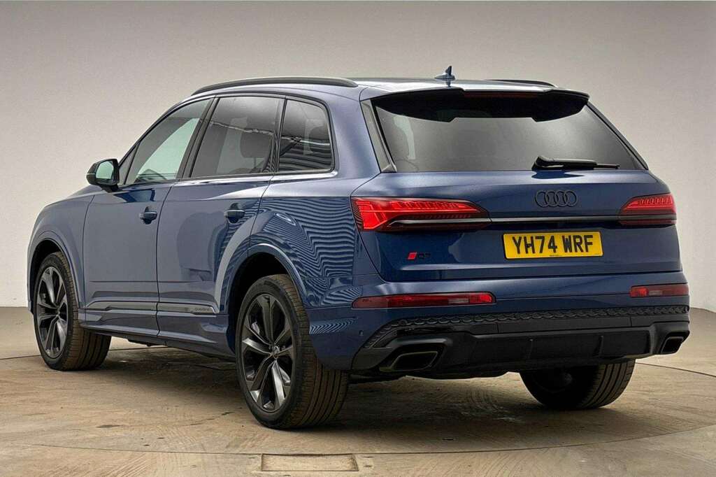 Audi Q7 55 Tfsi Quattro Black Edition Tiptronic 2024 YH74WRF Blue #3