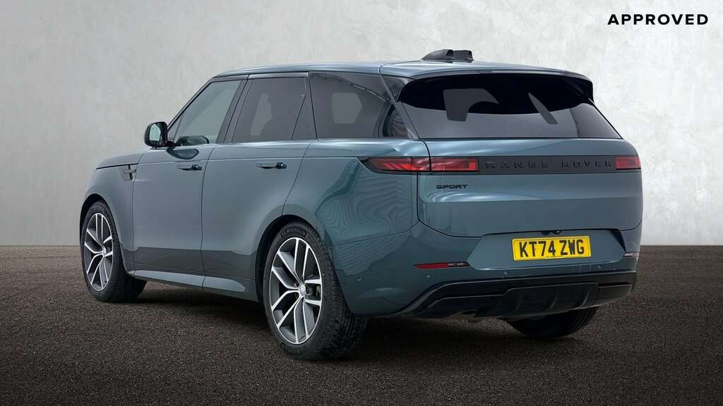Land Rover Range Rover Sport 3.0 D300 Dynamic Se 2025 KT74ZWG Green #2