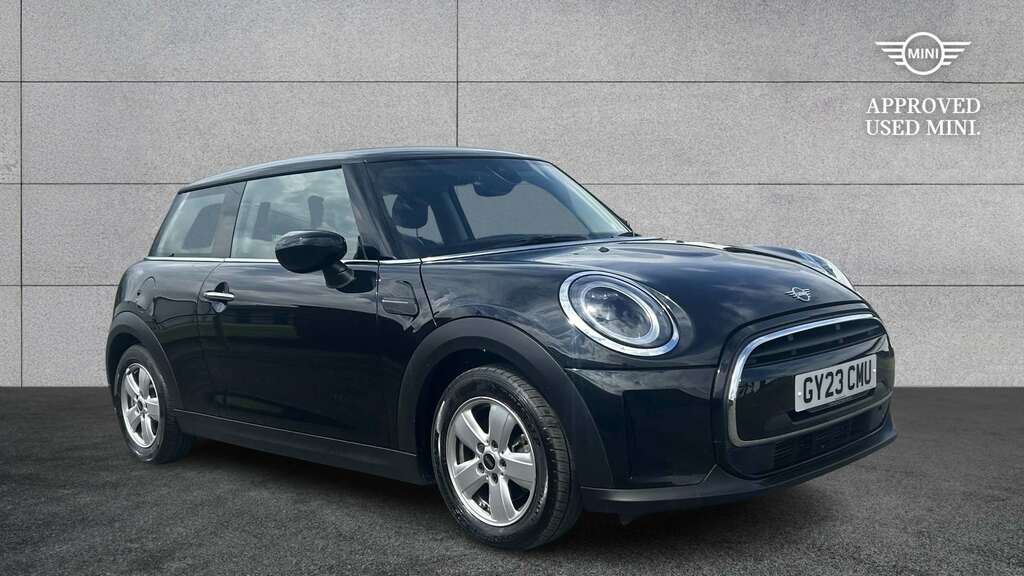 Mini Hatch 1.5 Cooper Classic 2023 GY23CMU Black