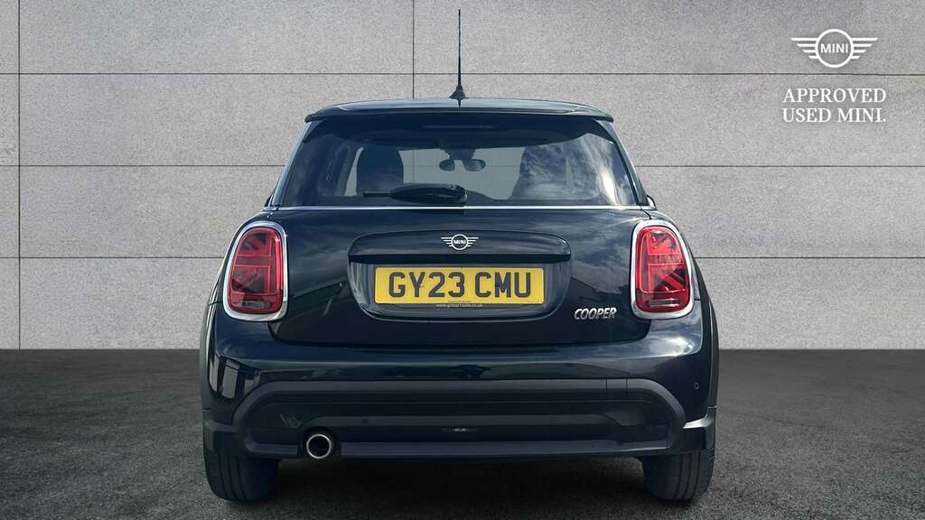 Mini Hatch 1.5 Cooper Classic 2023 GY23CMU Black #3