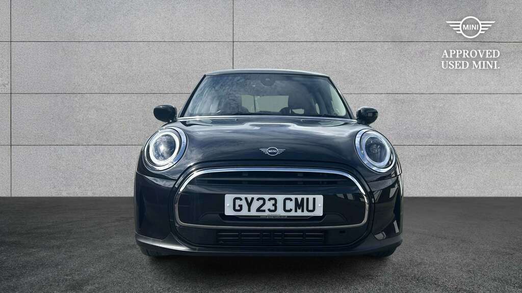 Mini Hatch 1.5 Cooper Classic 2023 GY23CMU Black #2