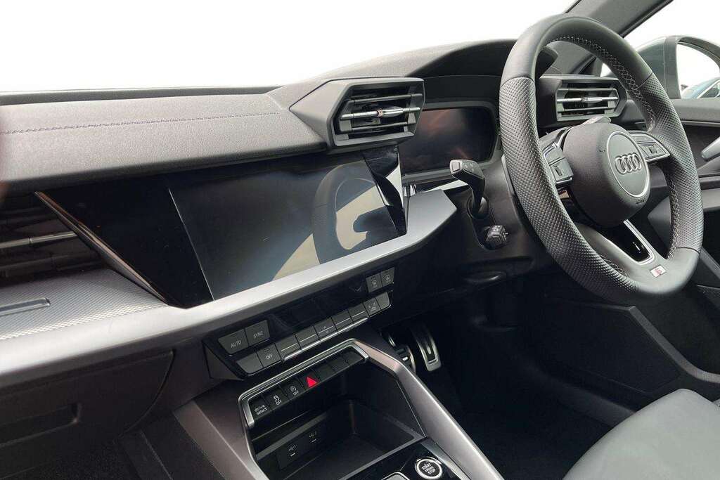 Audi A3 35 Tfsi S Line S Tronic 2024 DG24BVJ Grey #2