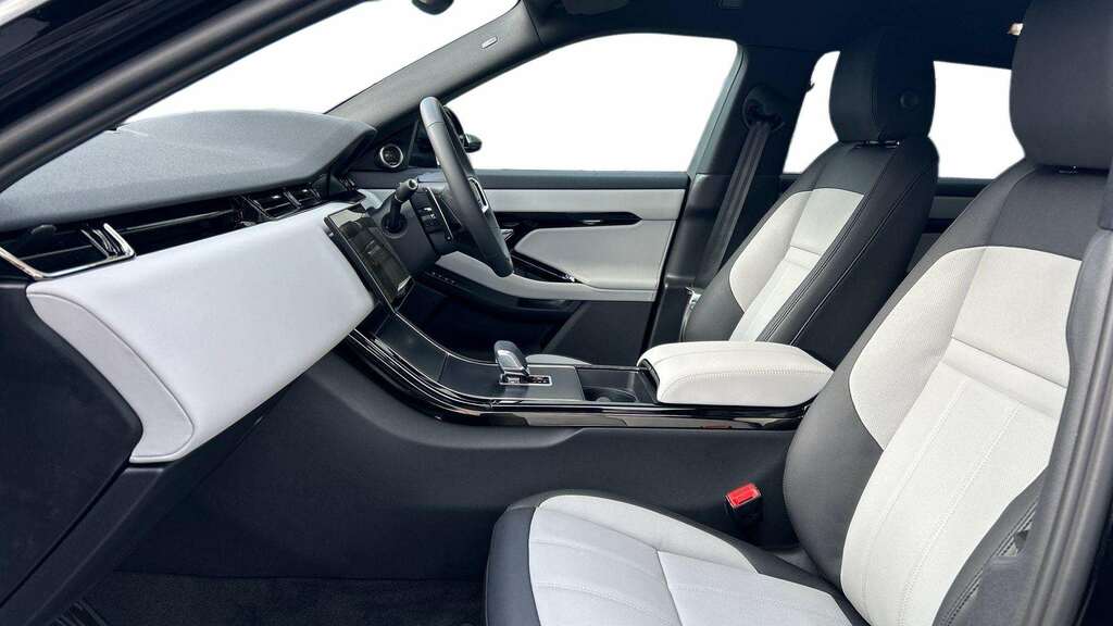 Land Rover Range Rover Evoque 2.0 D200 Edition 2025 RV75XLE Black #3