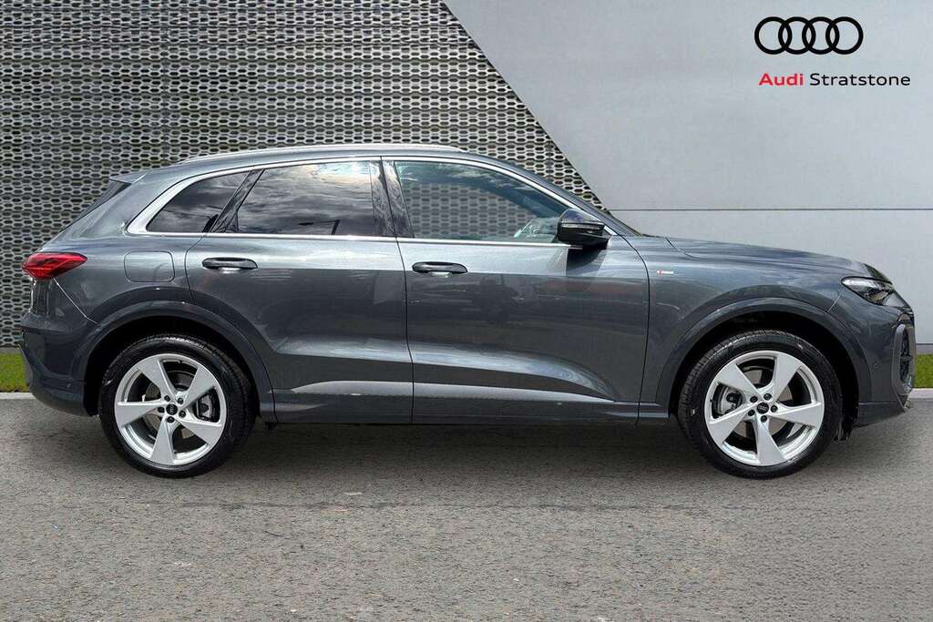 Audi Q5 2.0 Tfsi Quattro S Line S Tronic 2025 LR75VRG Black #4