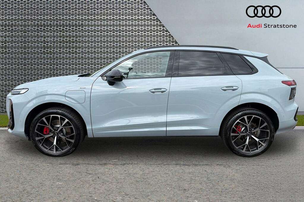 Audi Q3 1.5 E-hybrid Launch Edition S Tronic 2025 LS07JAG Grey #6