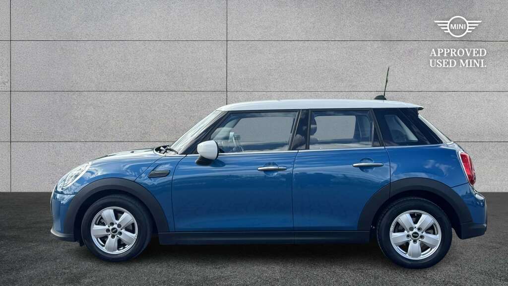 Mini Hatch 1.5 Cooper Classic Premium 2023 YH73ARJ Blue #2
