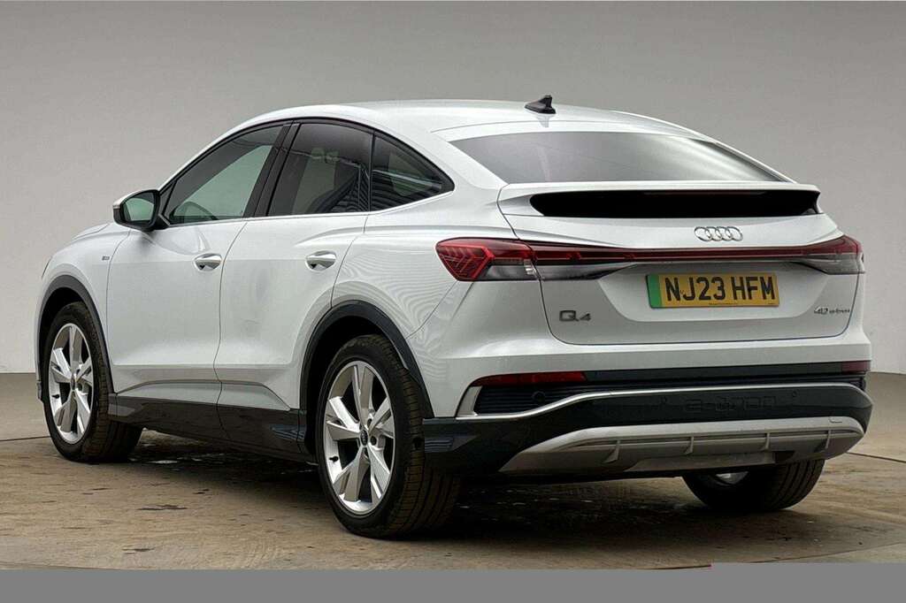 Audi Q4 E Tron 150Kw 40 82Kwh S Line 2023 NJ23HFM White #3