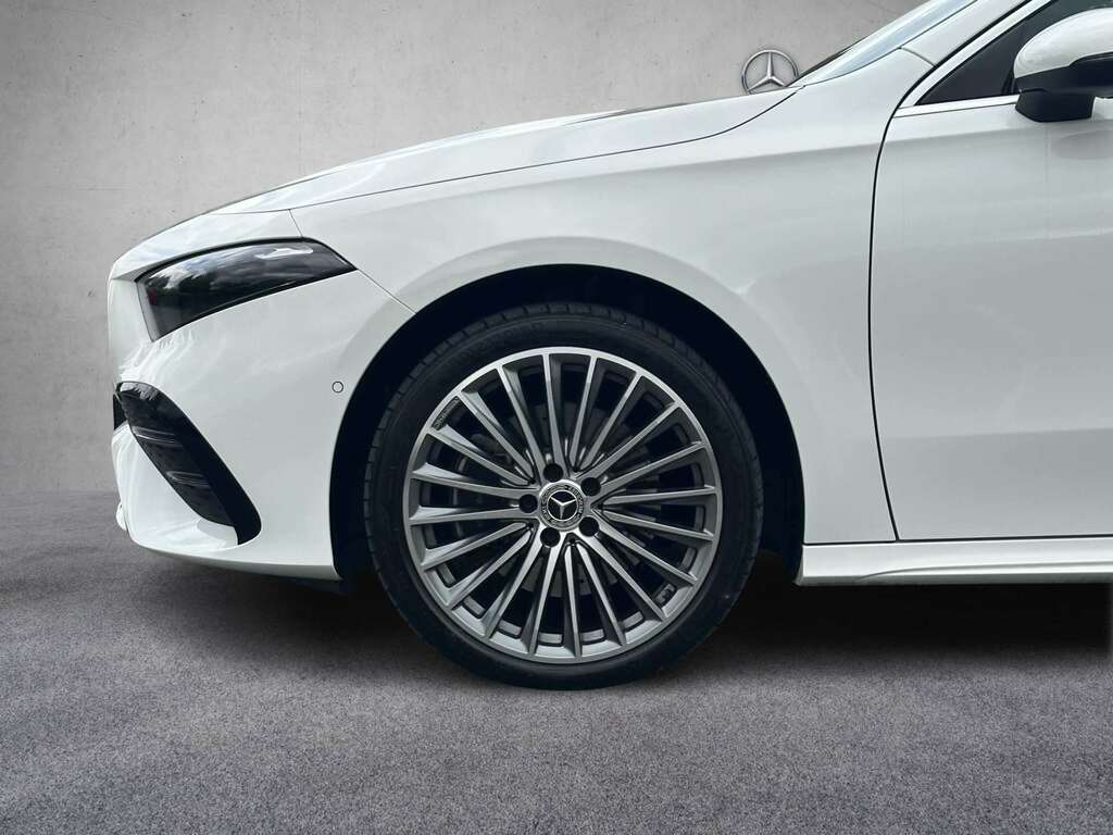 Mercedes-Benz A Class A250e Amg Line Premium 2024 KM74WAJ White #4