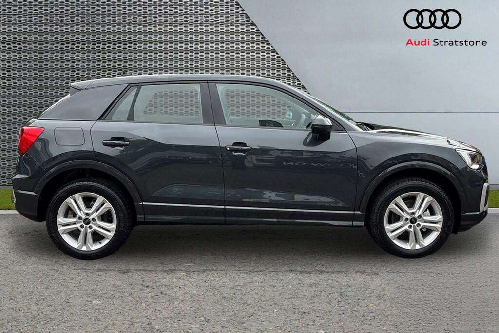 Audi Q2 35 Tfsi Sport S Tronic Tech 2026 LM26KWO Grey #4