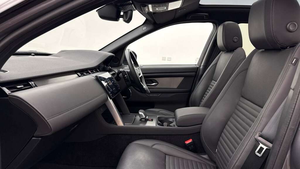 Land Rover Discovery Sport 2.0 D200 Dynamic Hse 7 Seat 2024 KW74XAC Grey #3